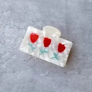 Tiepology Eco Beyond Tulip Hair Claw Clip